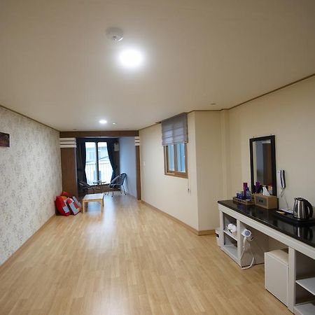 Dorcas Tourist Hostel Tongyeong Εξωτερικό φωτογραφία
