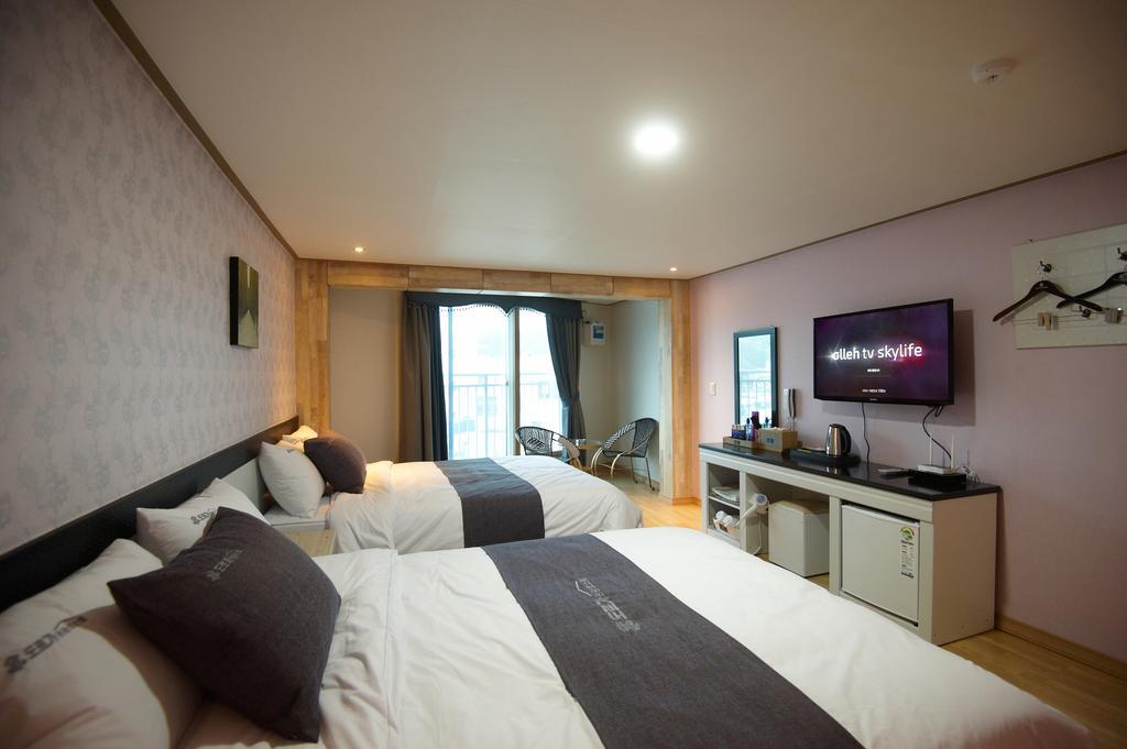 Dorcas Tourist Hostel Tongyeong Εξωτερικό φωτογραφία