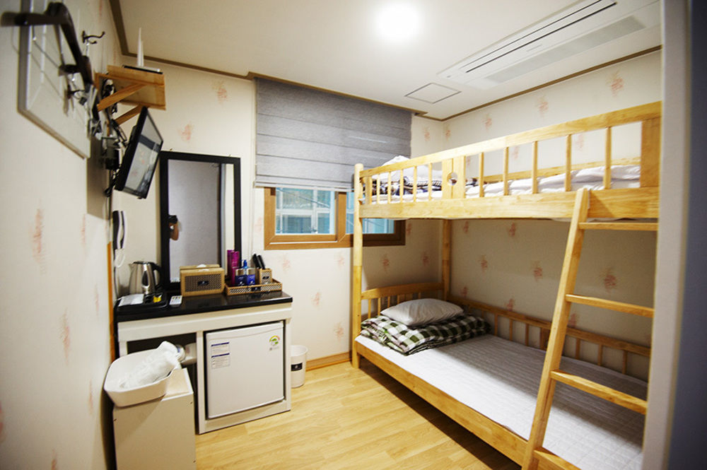 Dorcas Tourist Hostel Tongyeong Εξωτερικό φωτογραφία