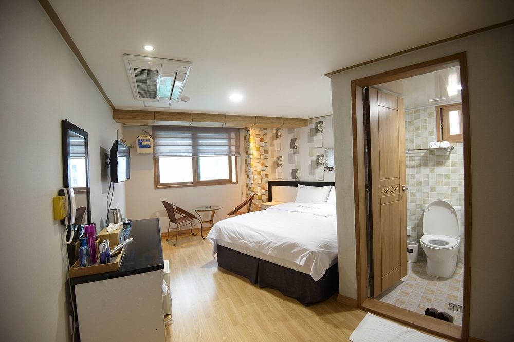 Dorcas Tourist Hostel Tongyeong Εξωτερικό φωτογραφία
